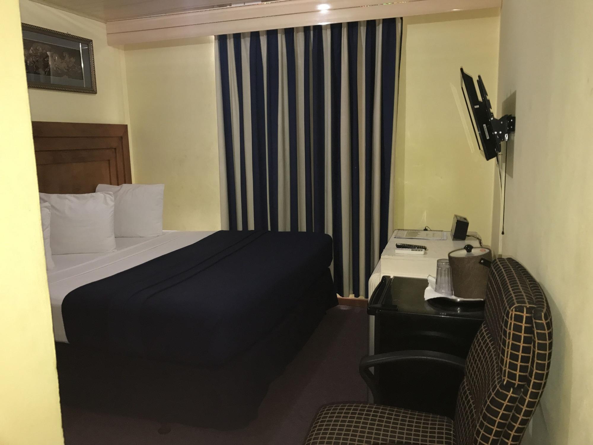 Airport Suites Hotel Piarco ภายนอก รูปภาพ