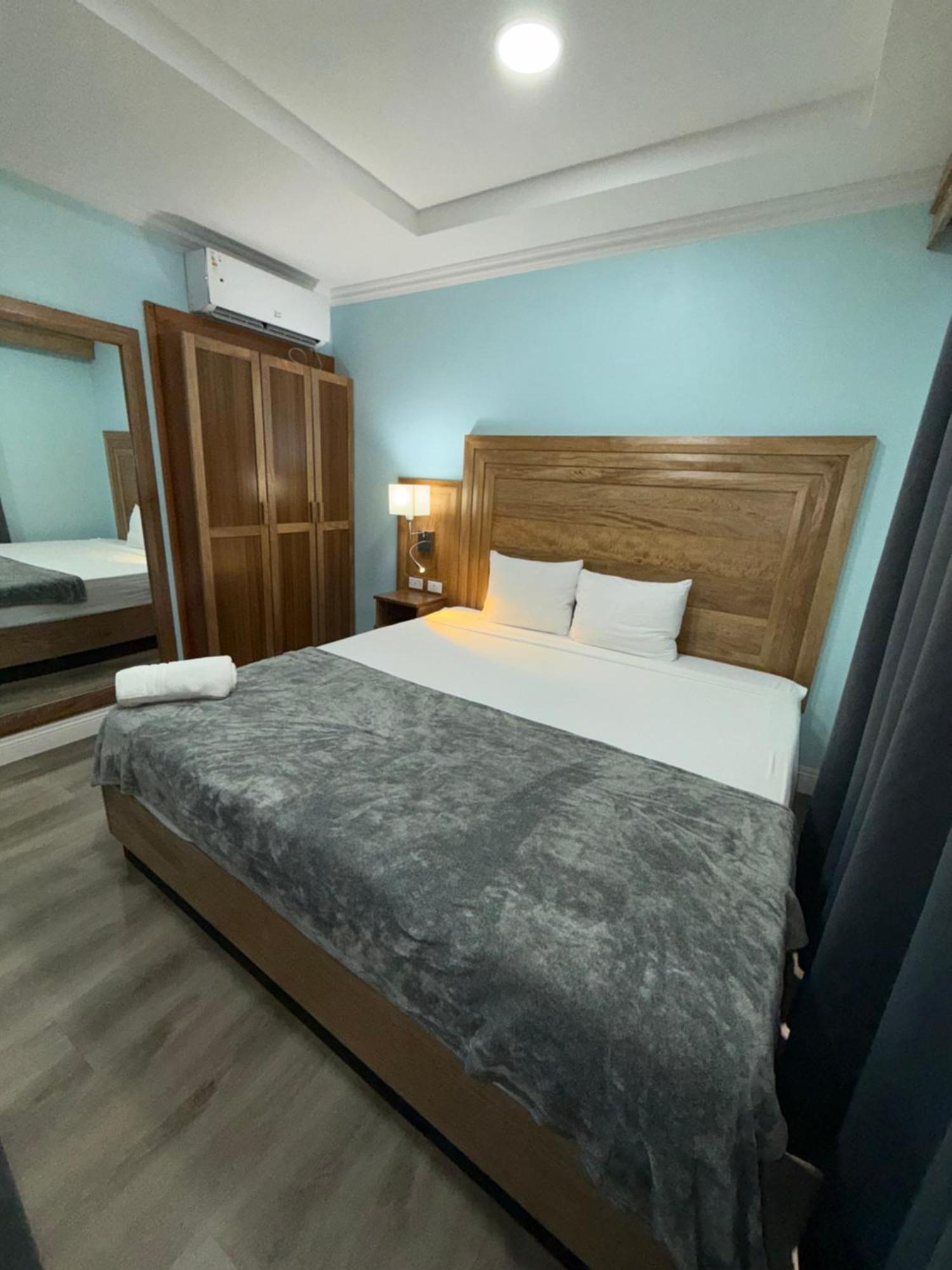 Airport Suites Hotel Piarco ภายนอก รูปภาพ