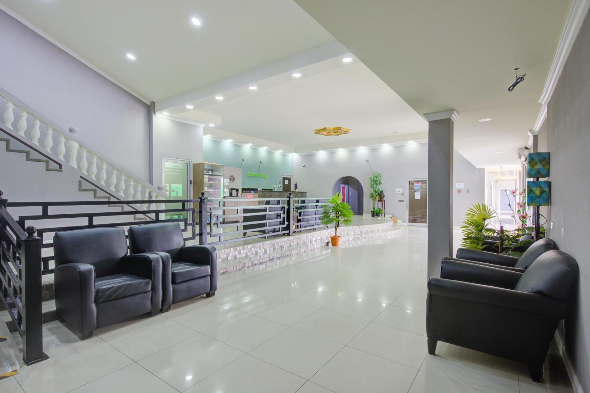 Airport Suites Hotel Piarco ภายนอก รูปภาพ