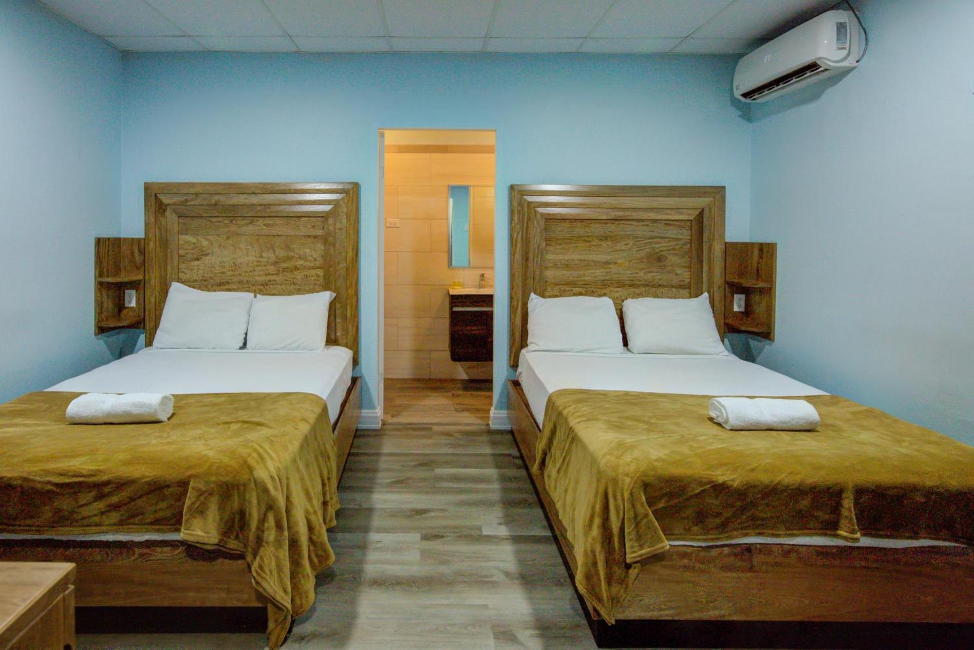 Airport Suites Hotel Piarco ภายนอก รูปภาพ