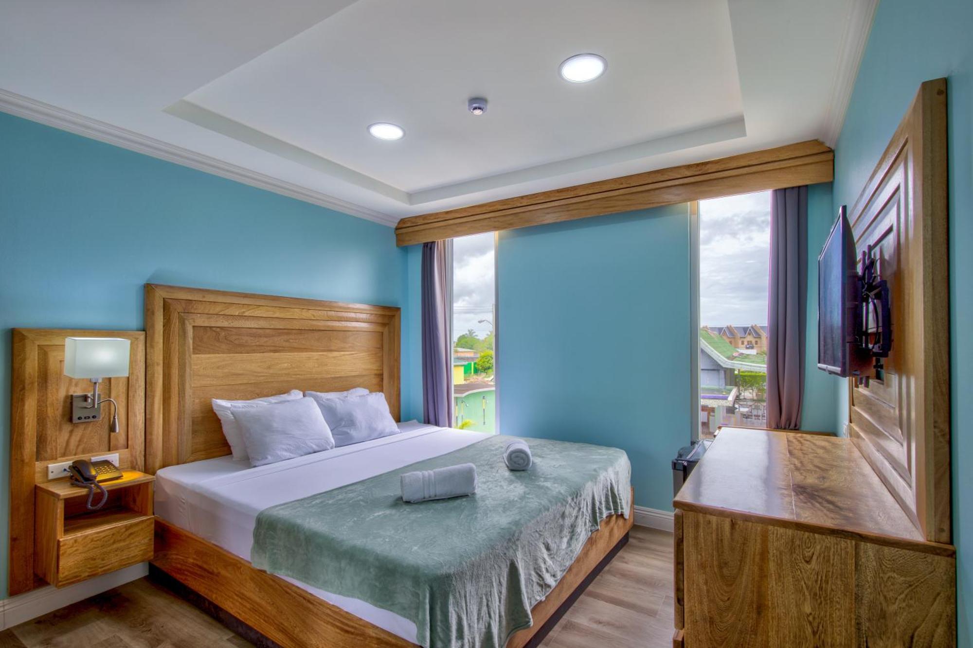 Airport Suites Hotel Piarco ภายนอก รูปภาพ