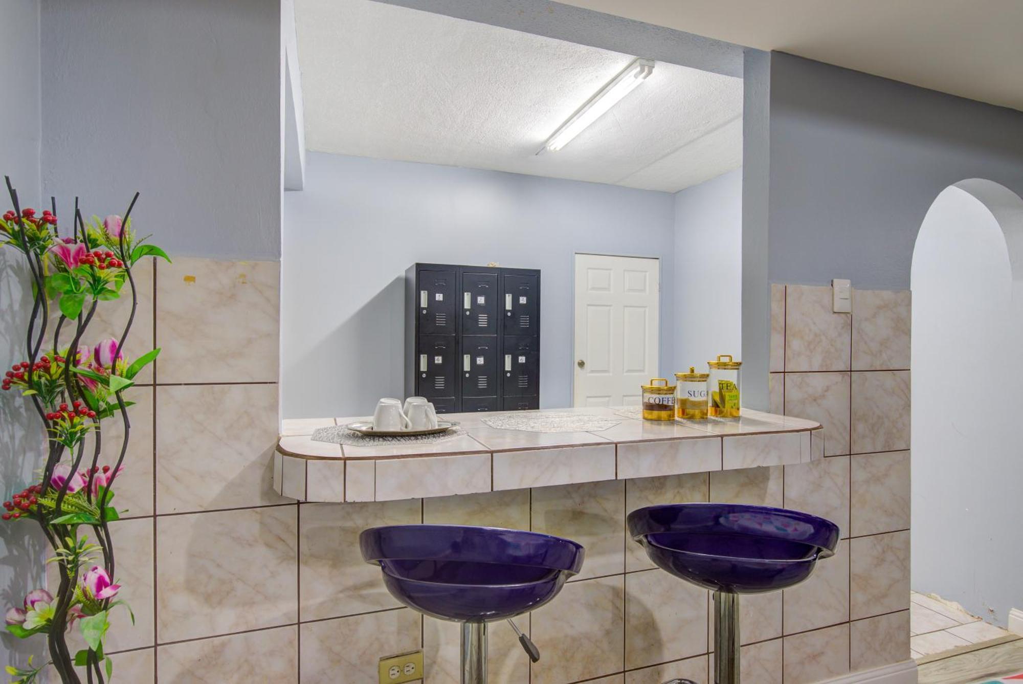 Airport Suites Hotel Piarco ภายนอก รูปภาพ