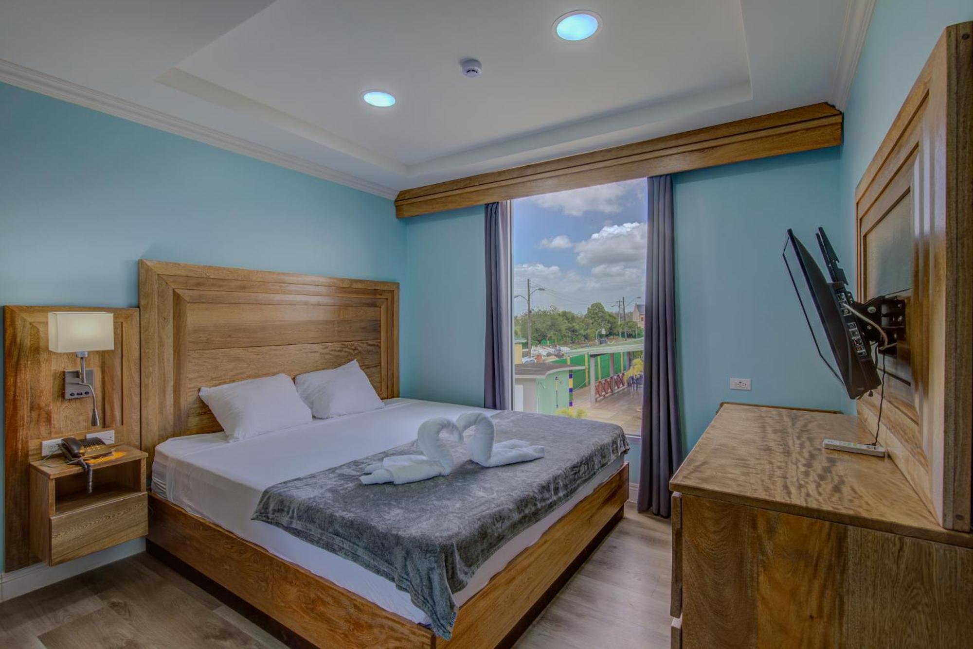 Airport Suites Hotel Piarco ภายนอก รูปภาพ